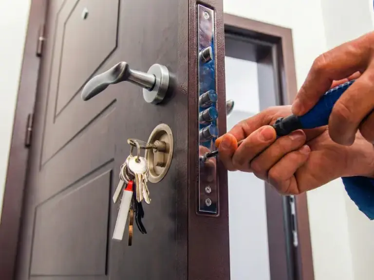 Porta blindada em Mongaguá – instalação e manutenção